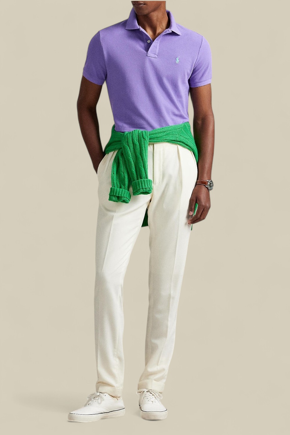 תמונת כל הלוק של חולצת פולו